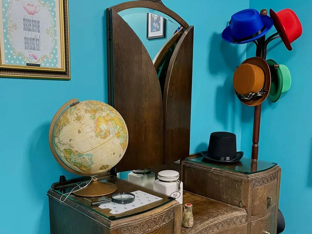 The Mad Hatter's Hat - Puzzle Room